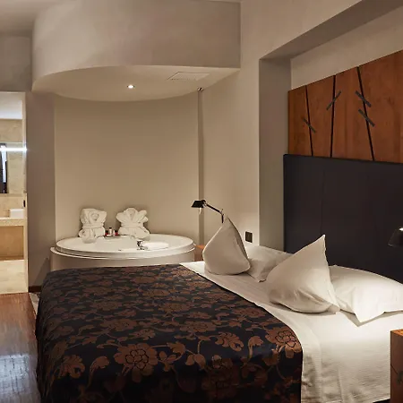 Hotel The Code 4*