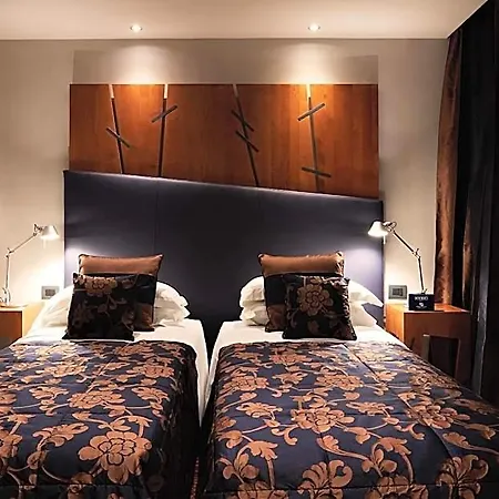 Hotel The Code 4*